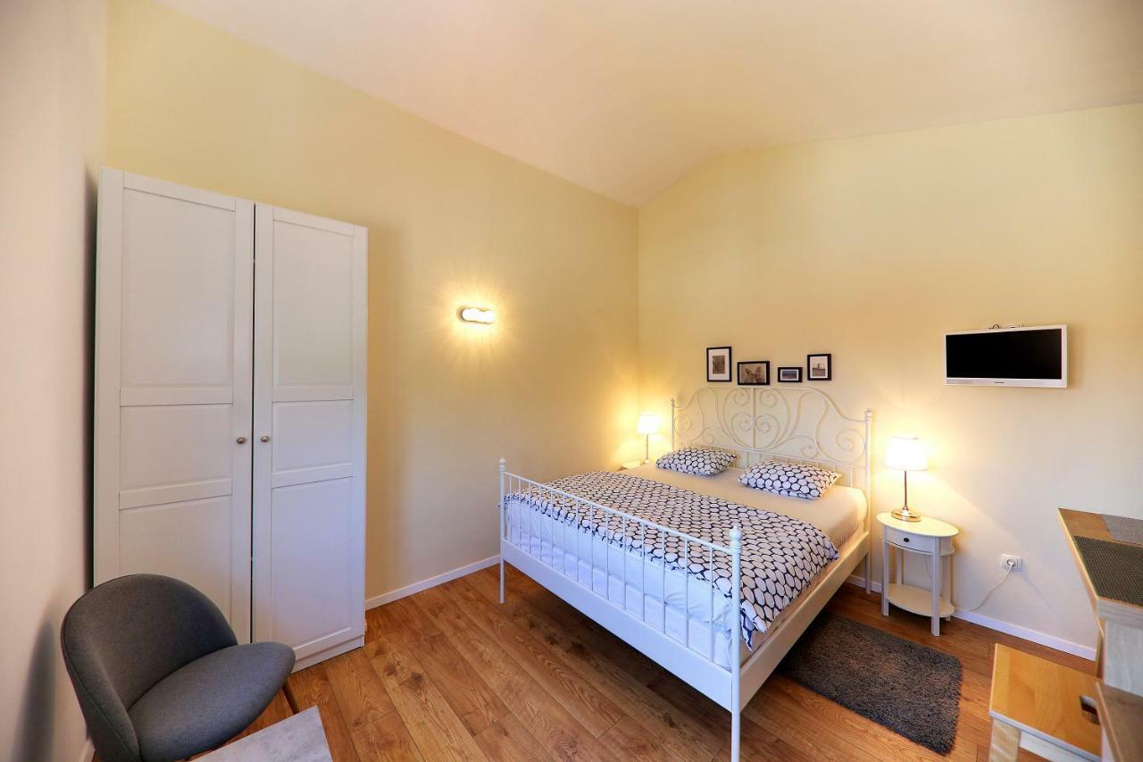 Apartments Meri-Puntamika Zadar Bagian luar foto