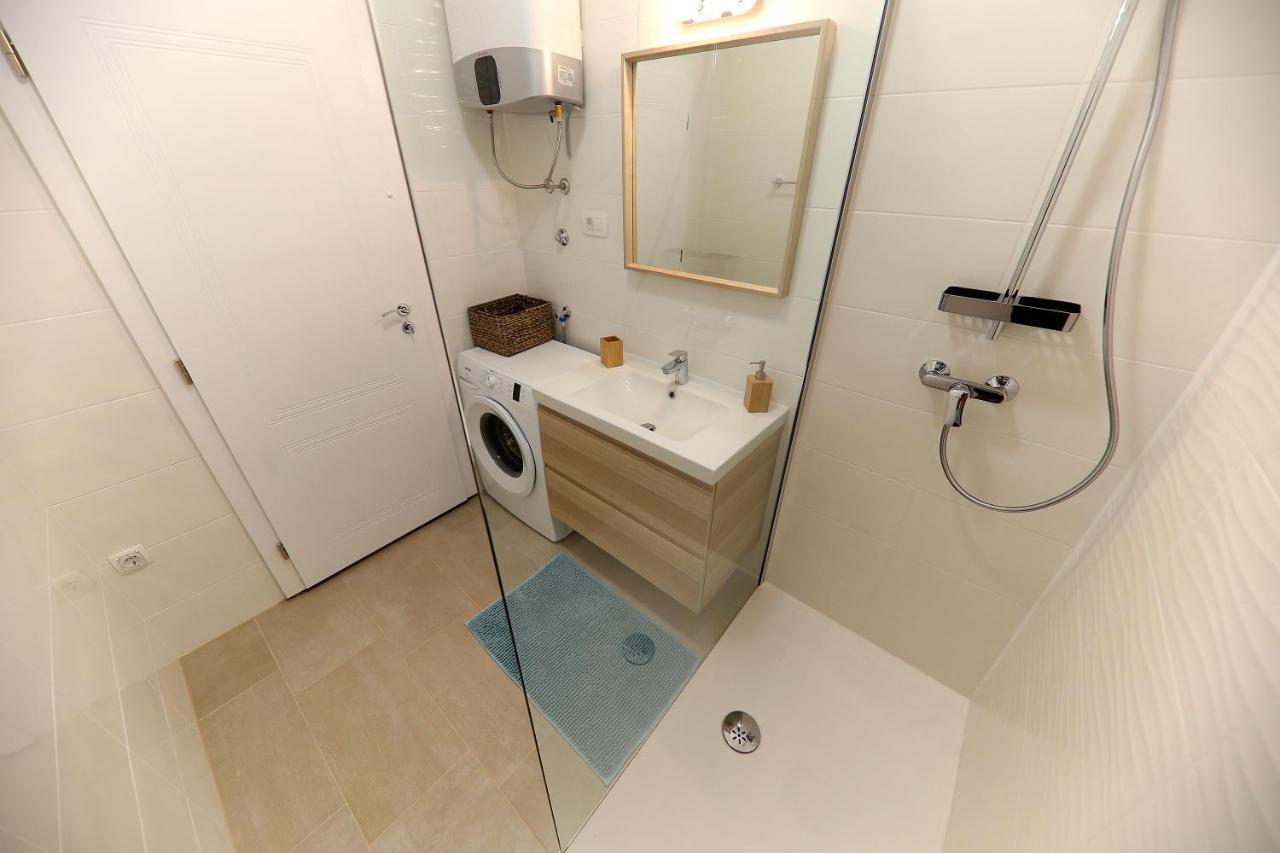 Apartments Meri-Puntamika Zadar Bagian luar foto